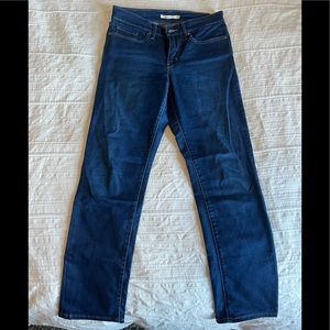 Levi 312 Shaping Slim Jeans - great condition